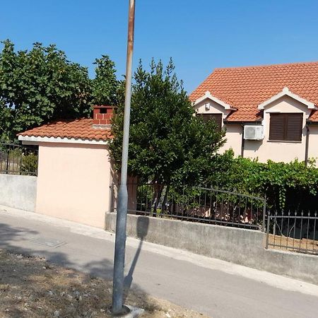 Apartmani A.Teskera Trogir Exteriör bild