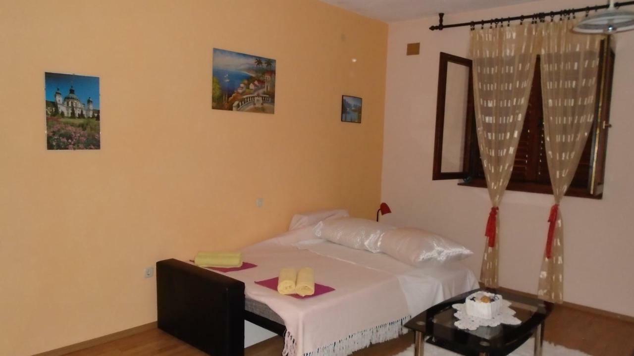 Apartmani A.Teskera Trogir Exteriör bild