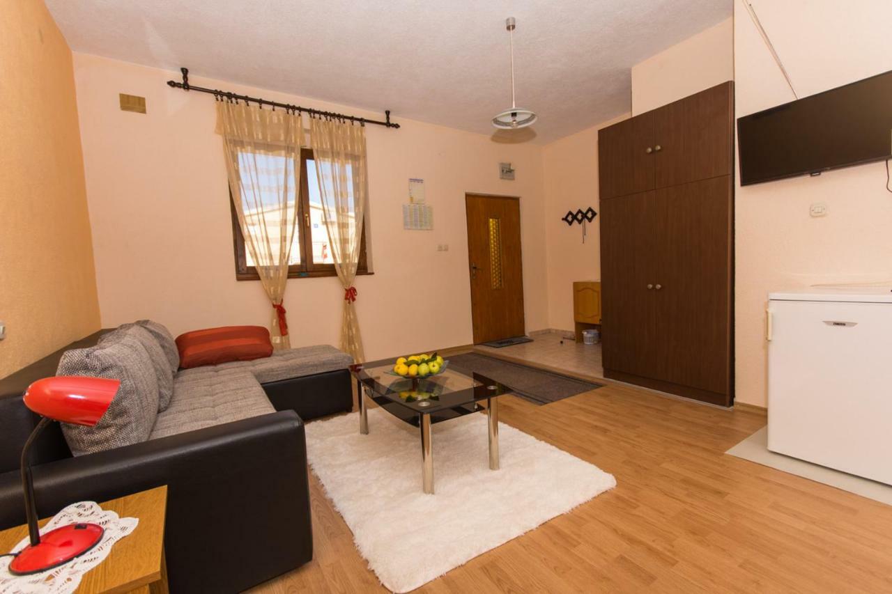 Apartmani A.Teskera Trogir Exteriör bild