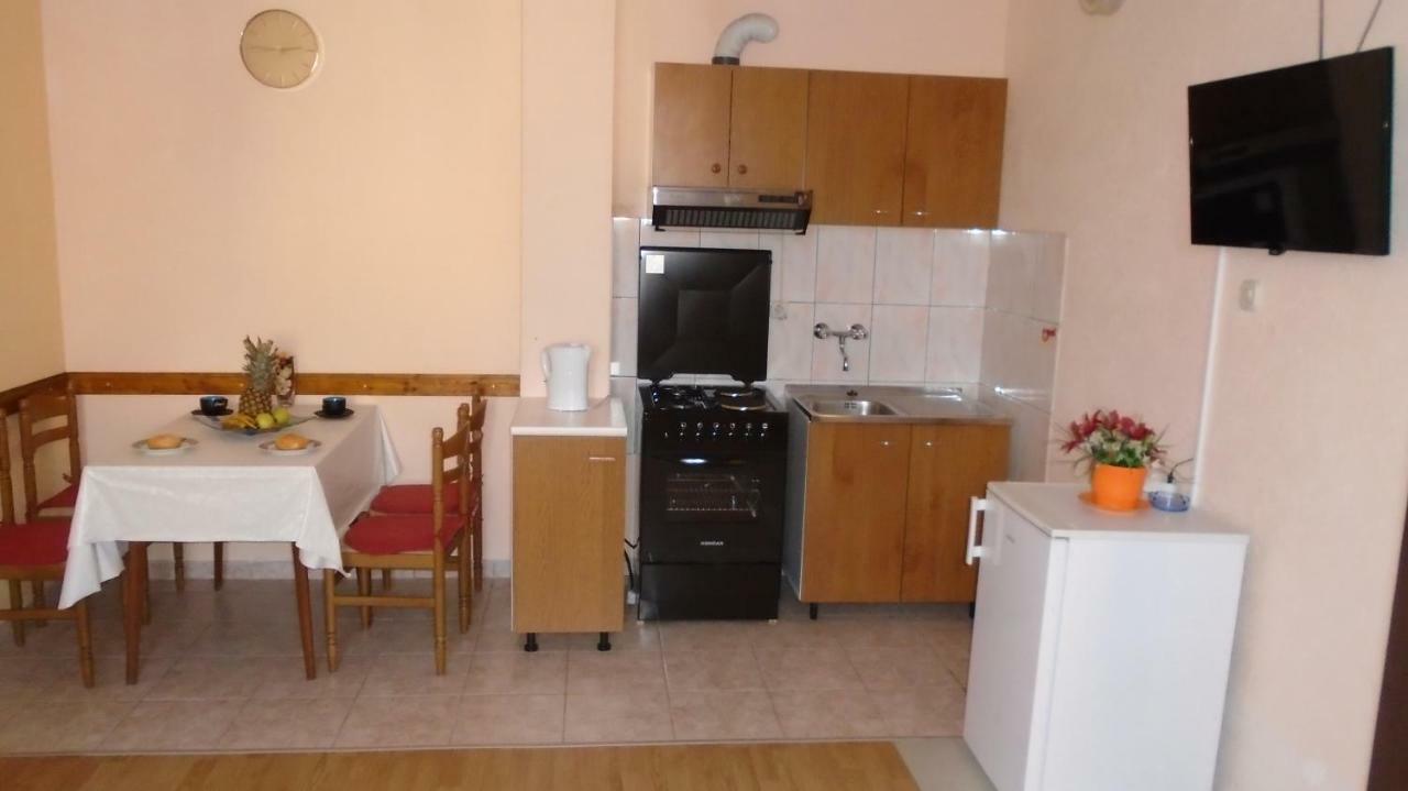 Apartmani A.Teskera Trogir Exteriör bild